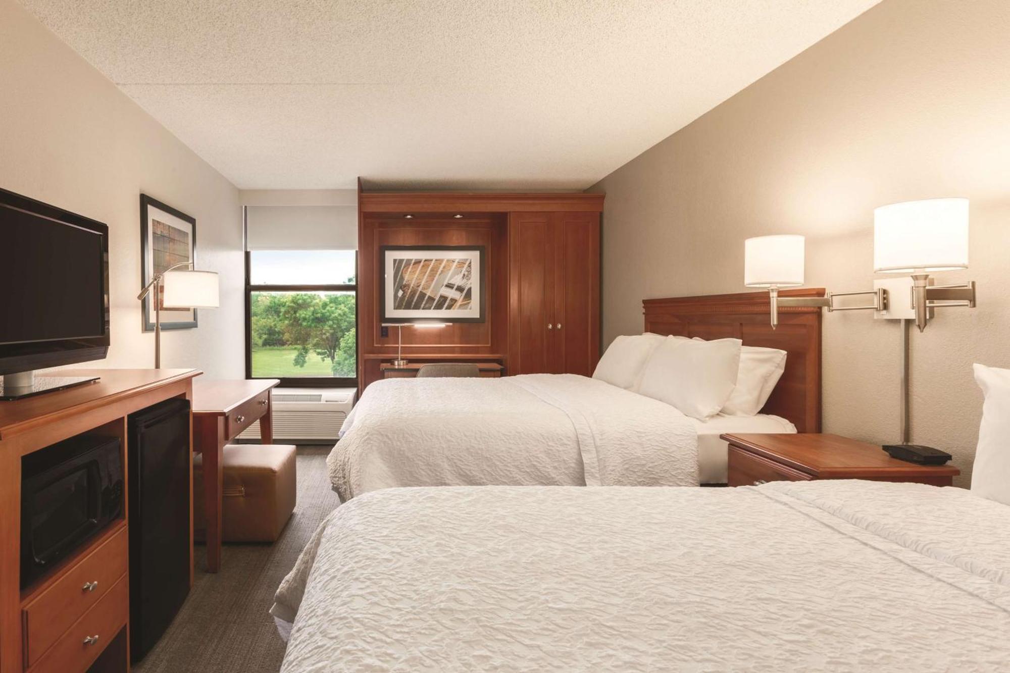 Hampton Inn Des Moines-Airport Exteriér fotografie