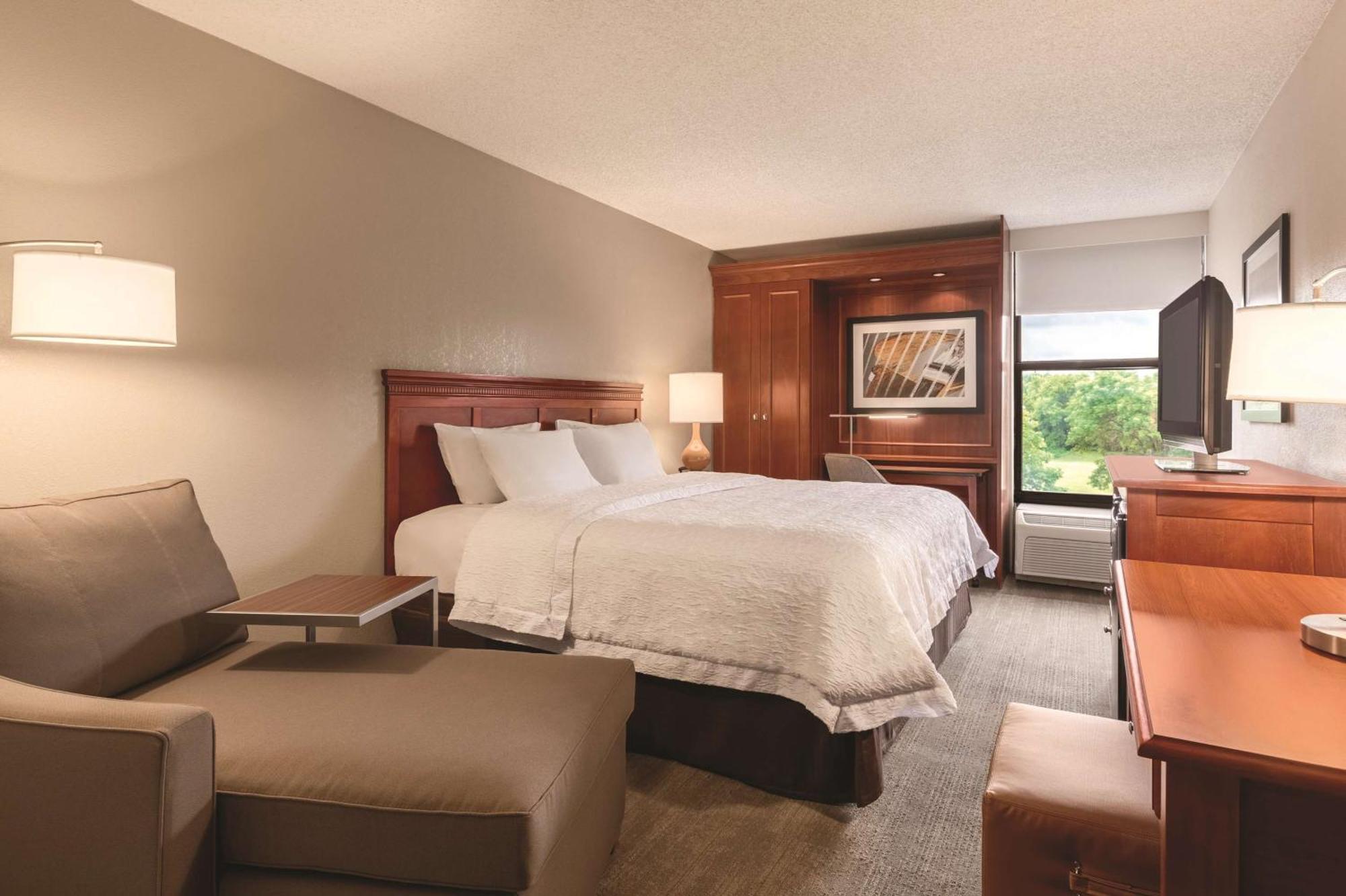Hampton Inn Des Moines-Airport Exteriér fotografie